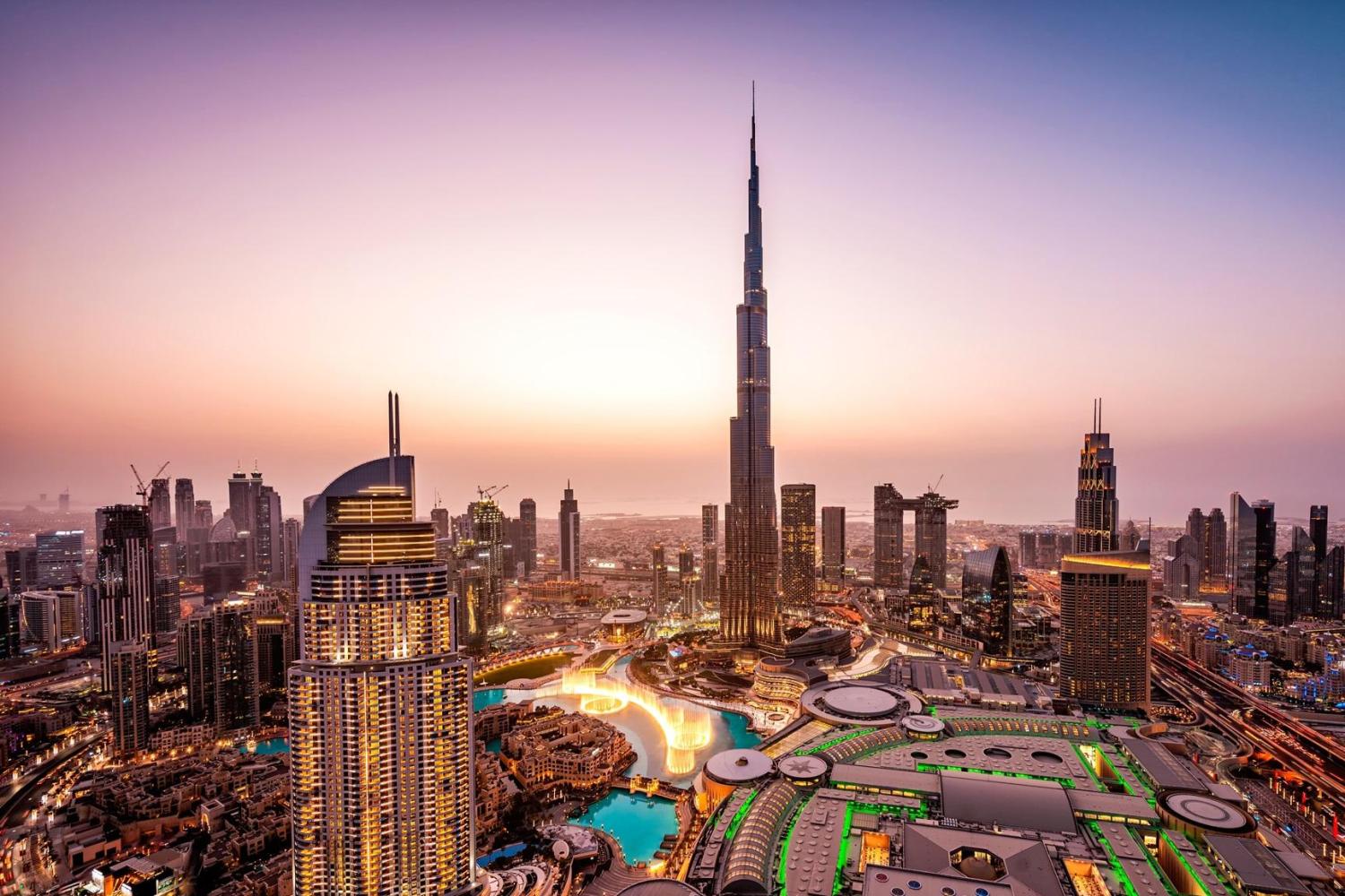 Dubai skyline city tour with luxury vehicle
